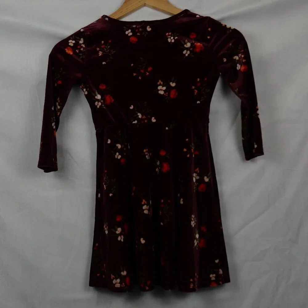 Old Navy Velvet Floral Dress Size S (Kids)